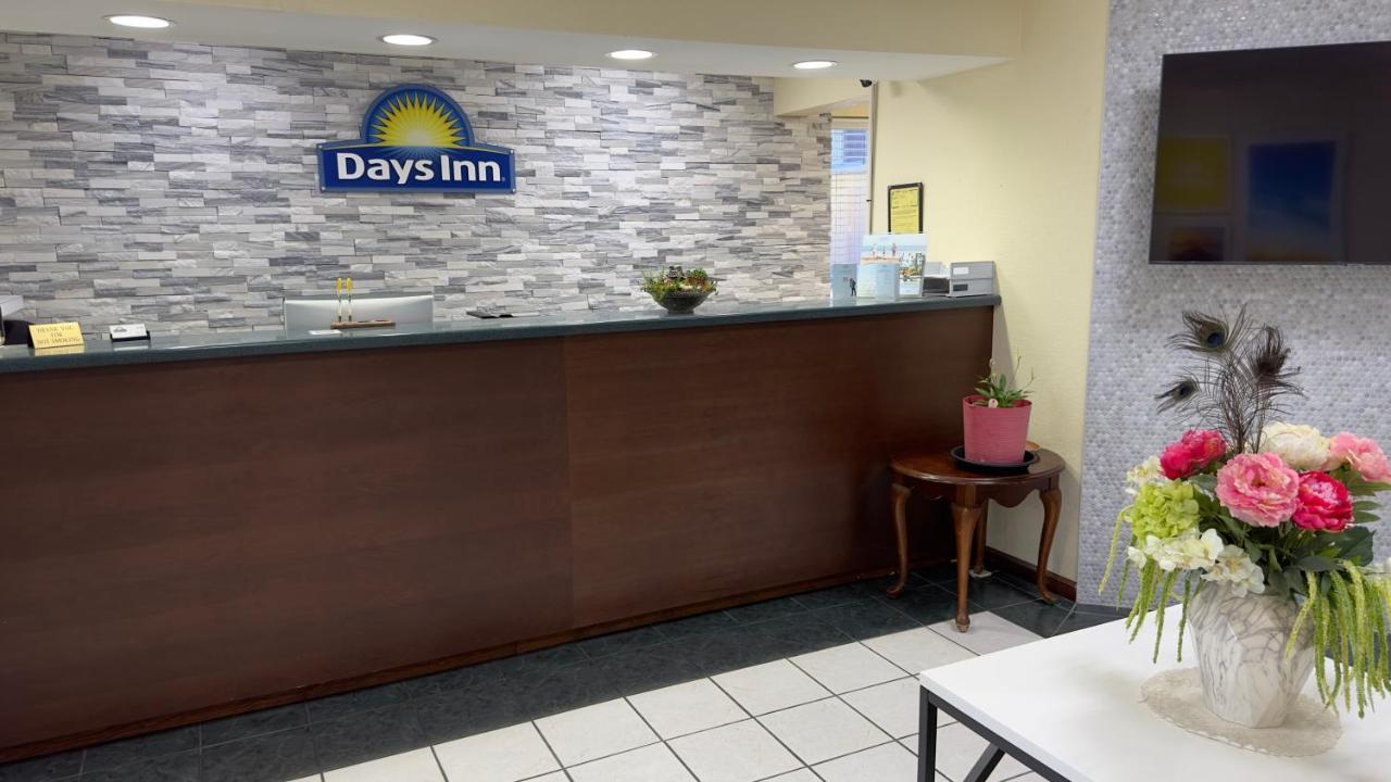 Days Inn By Wyndham Lexington-Columbia Eksteriør bilde